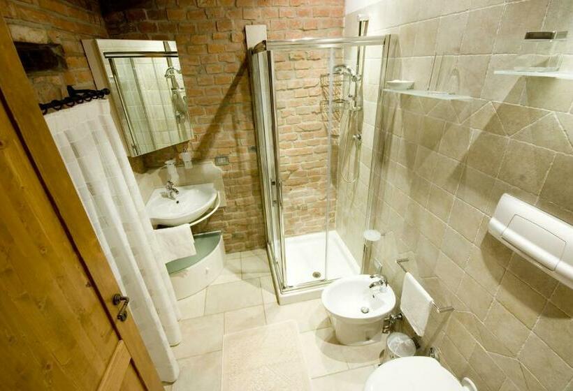 شقة غرفة واحدة مطلة على الحديقة, Aiceltis