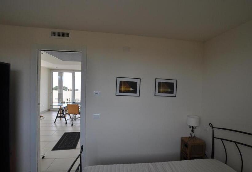 סוויטה נוף לים, Art House Quartu   Margine Rosso