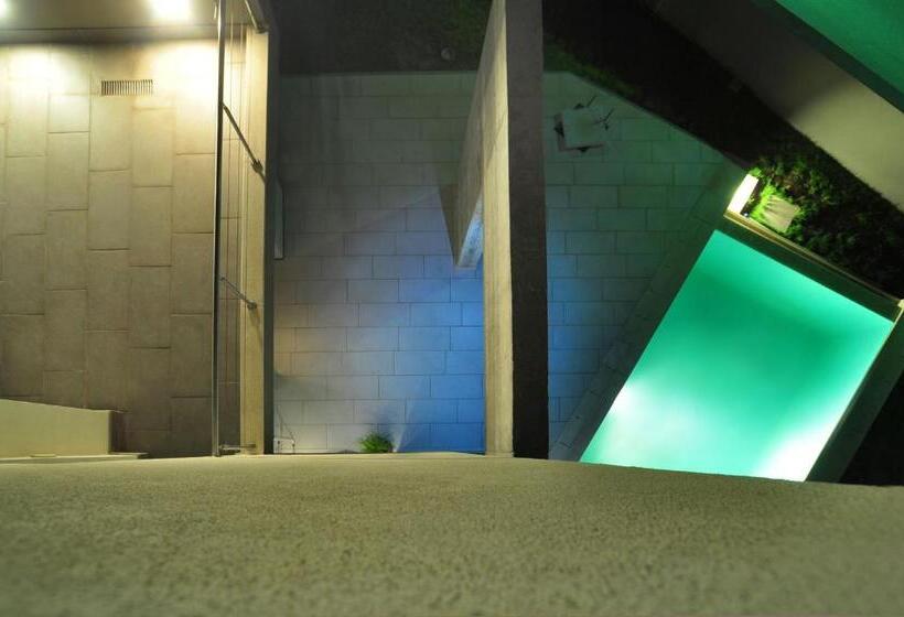 חדר סטנדרט נוף לים עם מרפסת, Art House Quartu   Margine Rosso