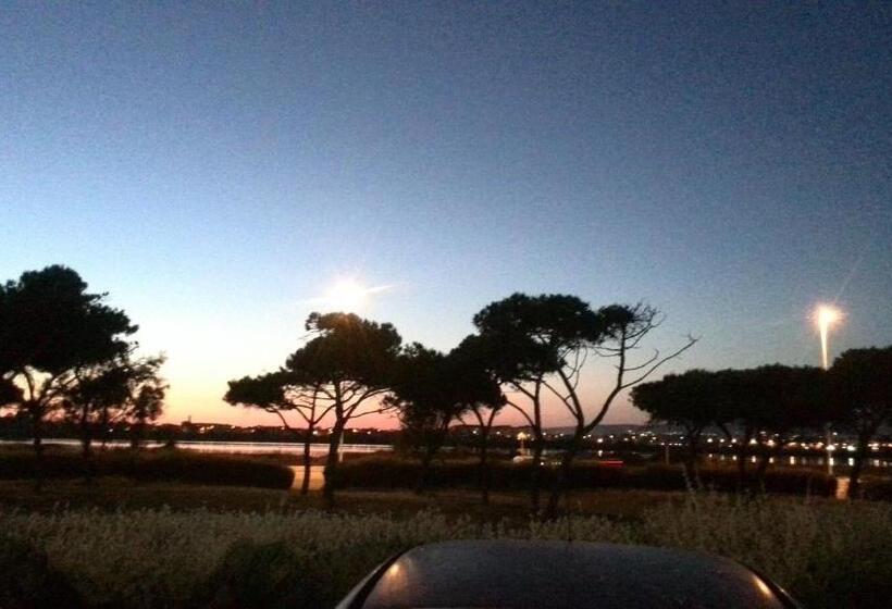 דירת חדר, Art House Quartu   Margine Rosso