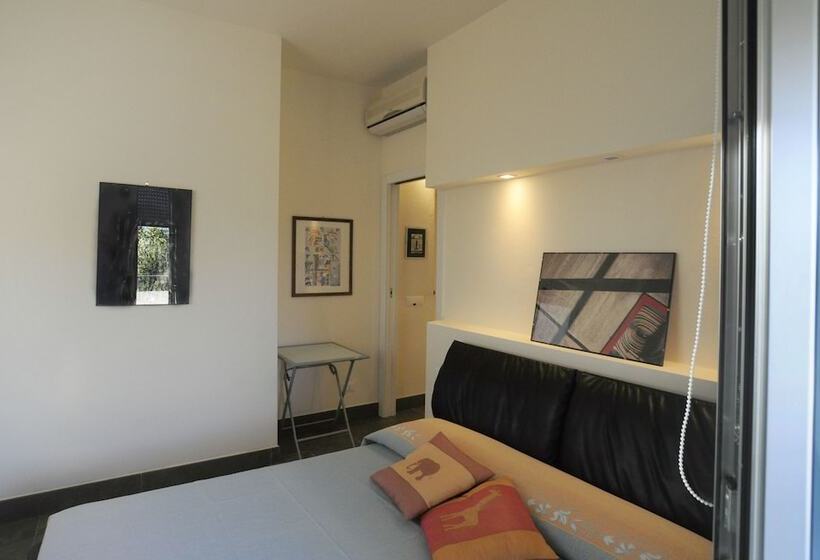 חדר קומפורט עם נוף לים, Art House Quartu   Margine Rosso