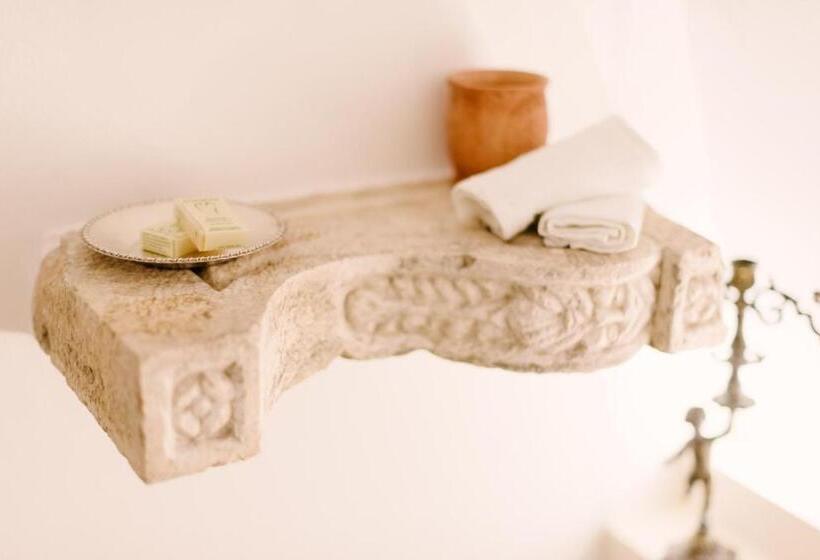 Номер Deluxe, Barone Gambadoro