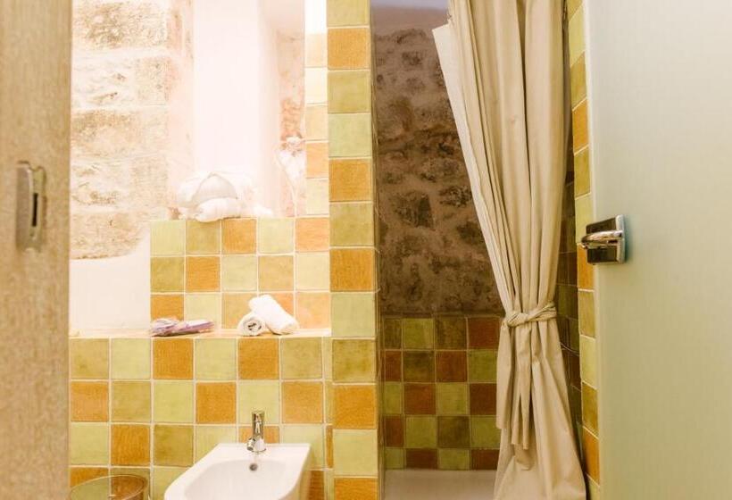 Номер Deluxe, Barone Gambadoro