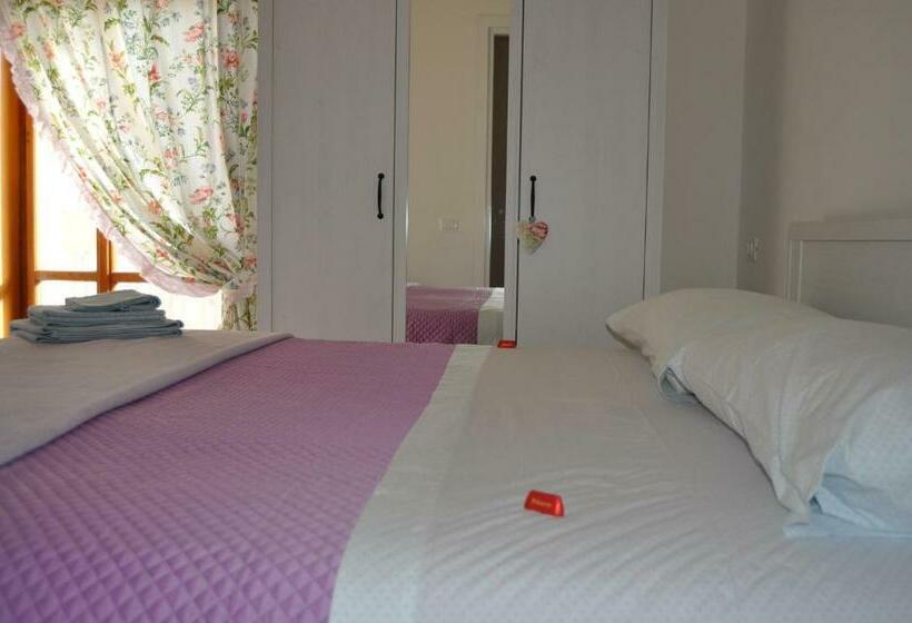 غرفة إقتصادية مطلة علي البحر, I Citri