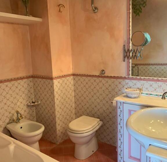 جناح مطلّ علي البحر, I Citri