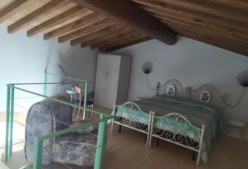 １ベッドルームハウス, La Collina
