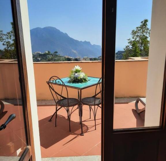 스탠다드 테라스 룸 바다 전망, Portico Del Paradiso