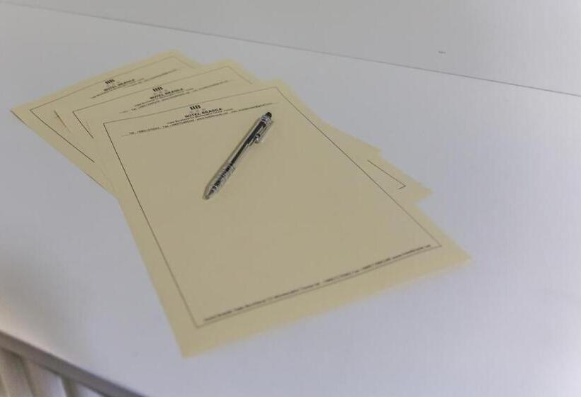 Standard Szoba, Brasile