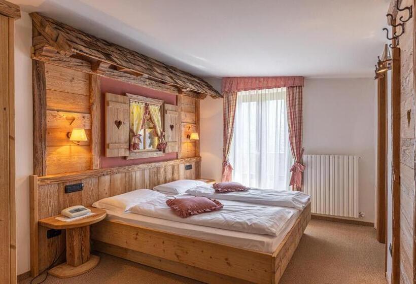 סוויטת ג'וניור, Chalet Piereni