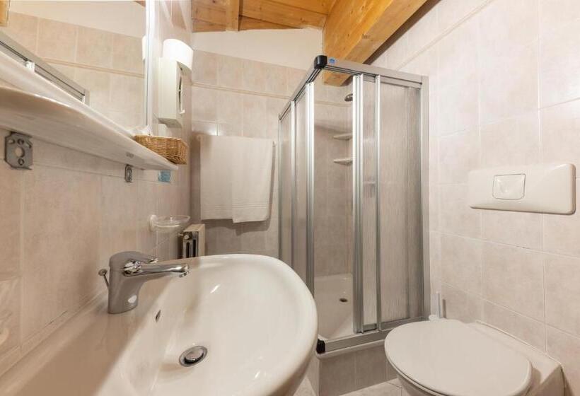 חדר אקונומי, Chalet Piereni