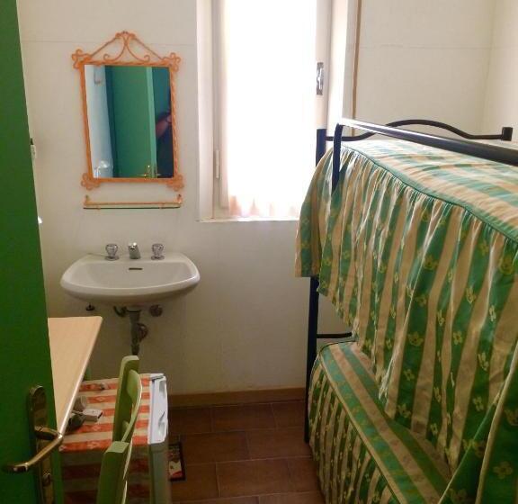 스탠다드 4인용 룸 바다전망, Lungomare