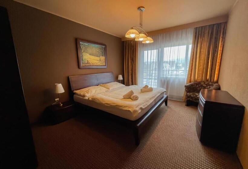 سوییت خانوادگی, Penzion Benedikti