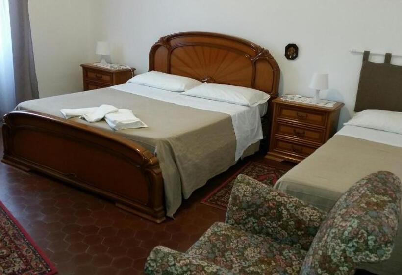 Трехместный Номер Стандарт Совместная Ванная, Il Cucù B&b