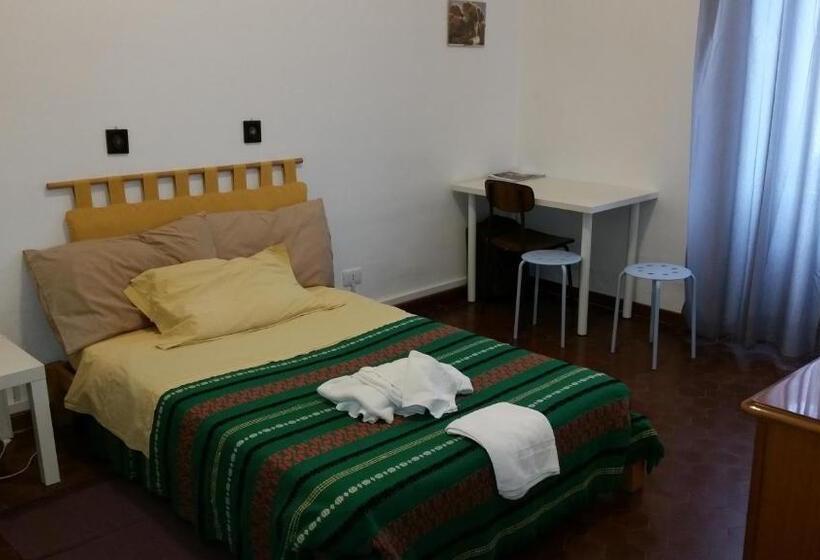 غرفة قياسية فردية حمام مشترك, Il Cucù B&b