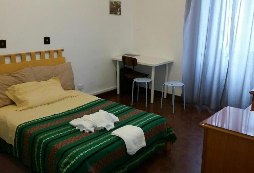 غرفة قياسية فردية حمام مشترك, Il Cucù B&b