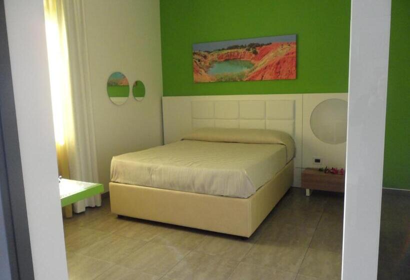 חדר סטנדרט, Motel S.16