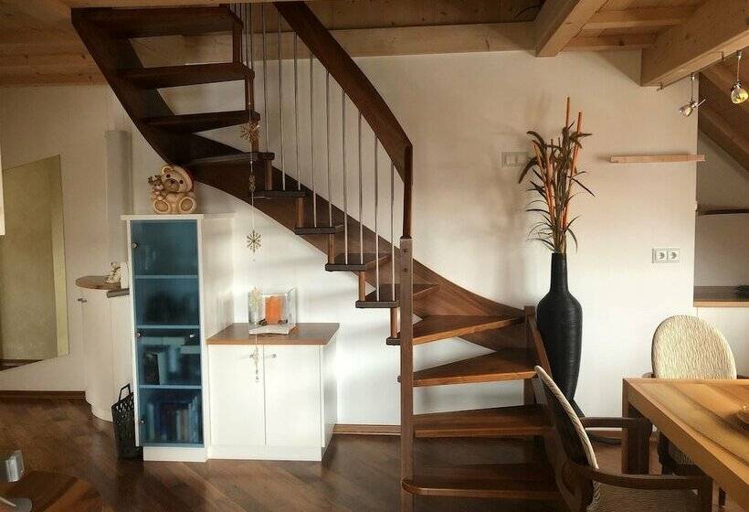 带1个卧室的带阳台的公寓, Villa Anina