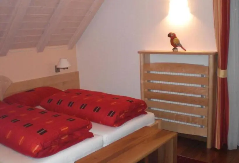 Huoneisto 2 Makuuhuonetta, Villa Anina