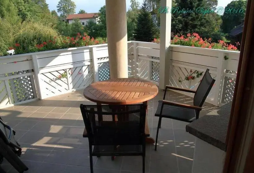 Huoneisto 2 Makuuhuonetta Parveke, Villa Anina
