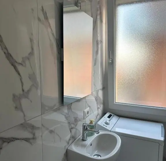 海の見えるスタンダードスタジオ, Al Porto Di Roma B&b