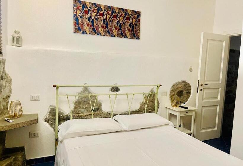 スタンダードルーム, Borgo Camicia In