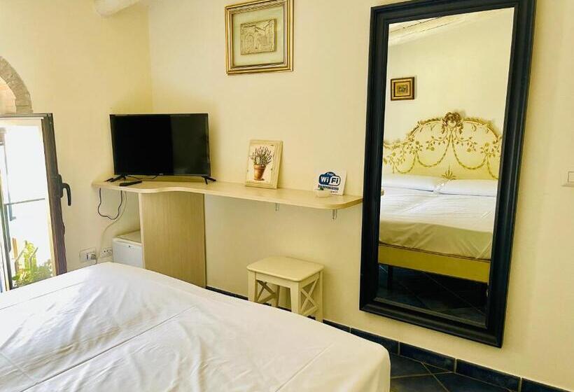 リバービュースーペリアールーム, Borgo Camicia In