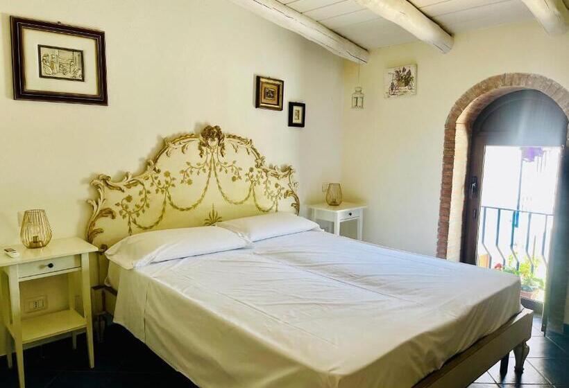 リバービュースーペリアールーム, Borgo Camicia In