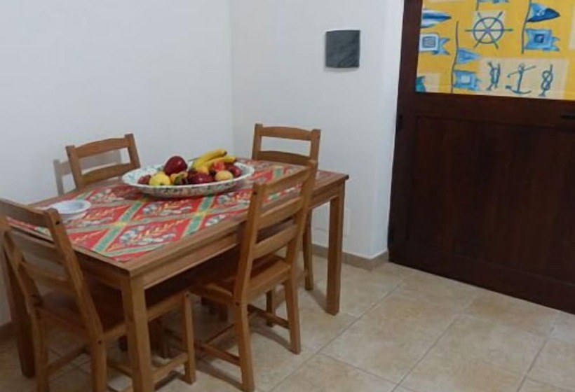 Апартаменты 2 Спальни, Borgo Camicia In
