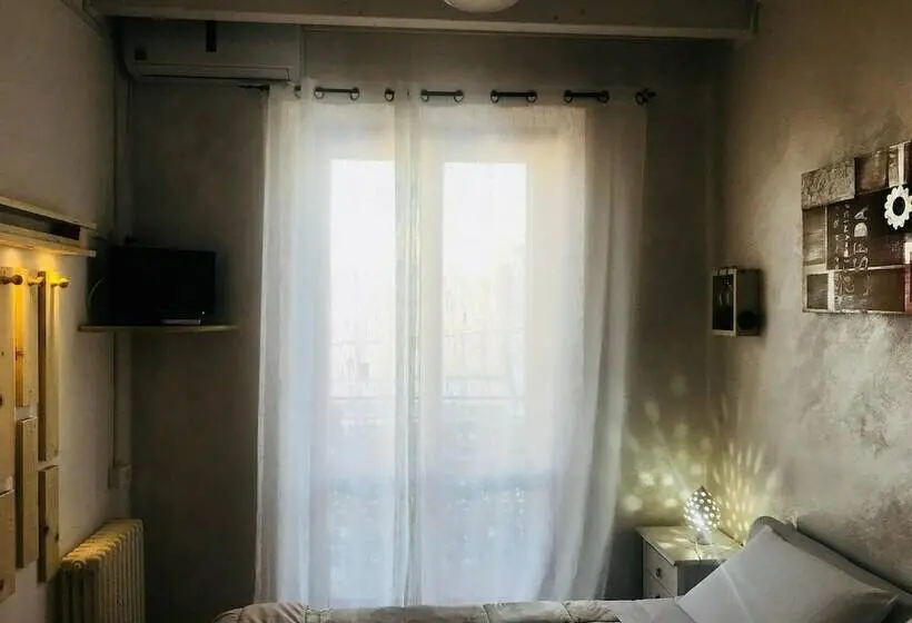 اتاق راحتی, Il Girasole