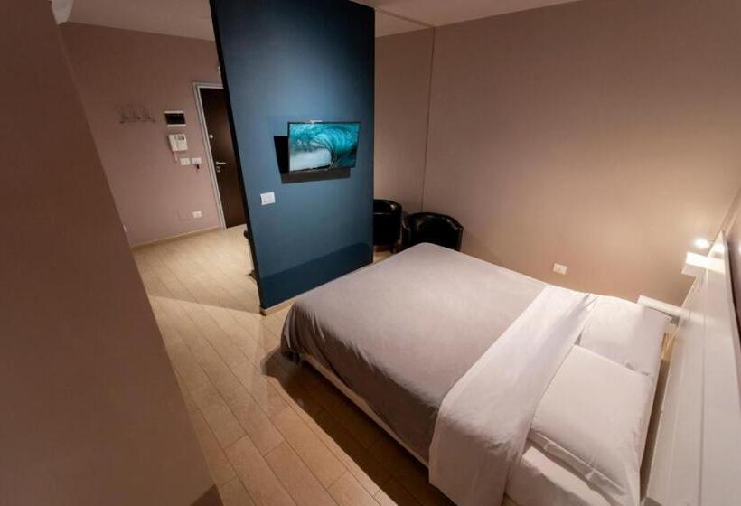 Quarto Triplo Estandar, La Palma Del Sol