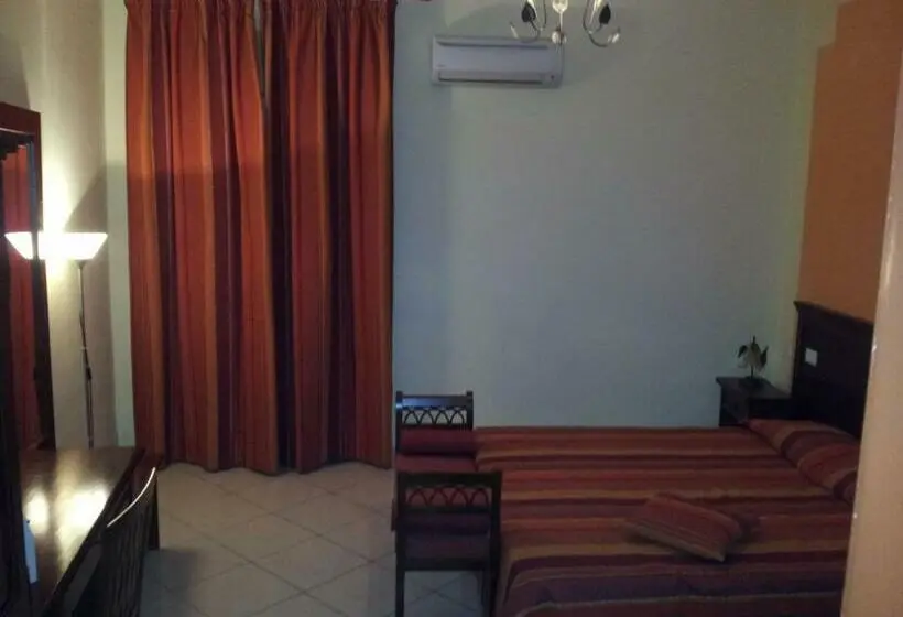 Standard-huone, George