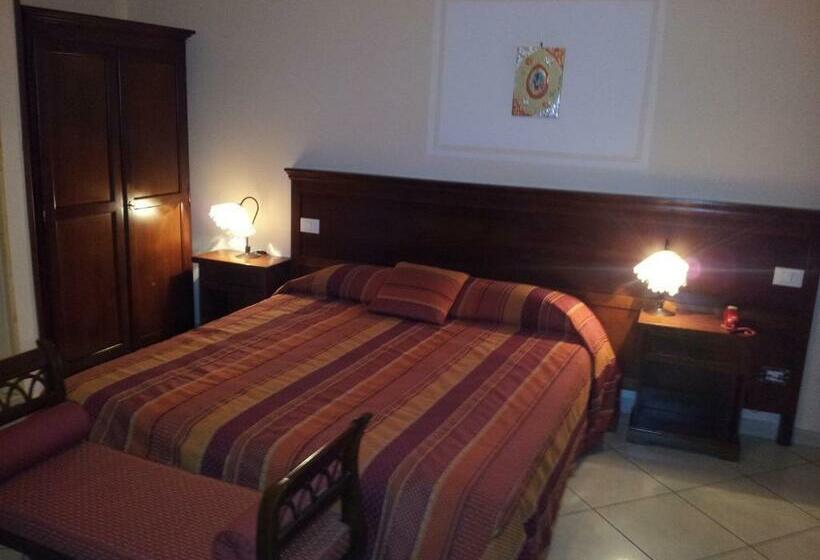 スタンダードルーム, George