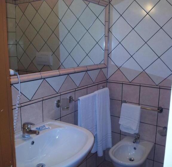 スタンダードシングルルーム, George