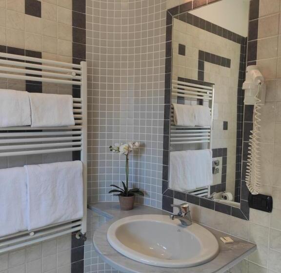 Номер Стандарт Вид на Озеро, Giardino