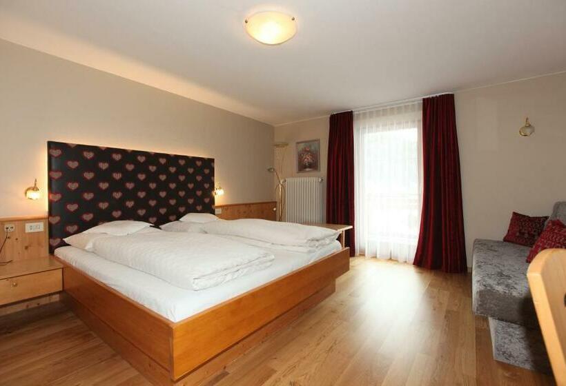 غرفة قياسية, Goldener Adler