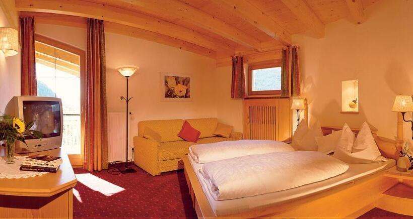 غرفة قياسية ثلاثية, Goldener Adler