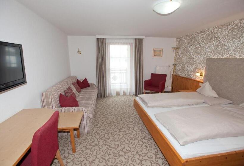 غرفة قياسية ثلاثية, Goldener Adler