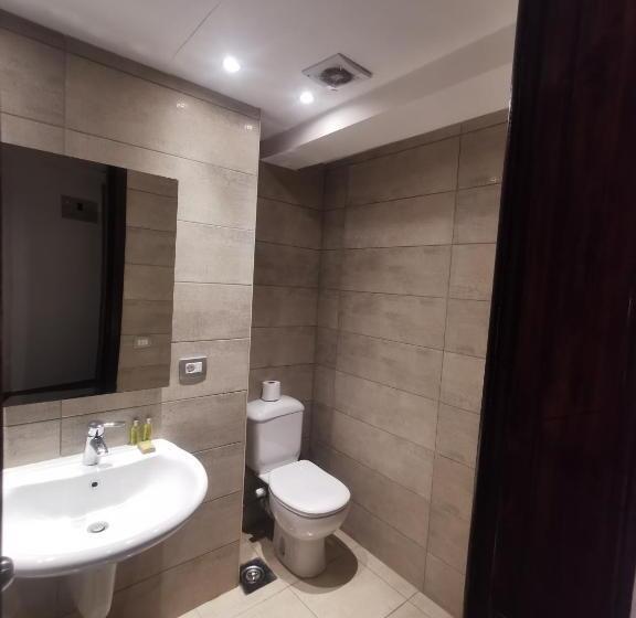 اتاق استاندارد سه نفره, Green Plaza Inn    Business &families Only