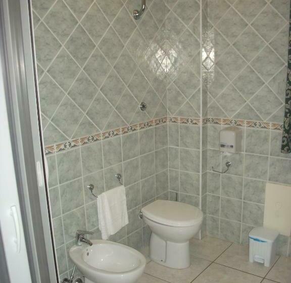 חדר סטנדרט, La Grotte