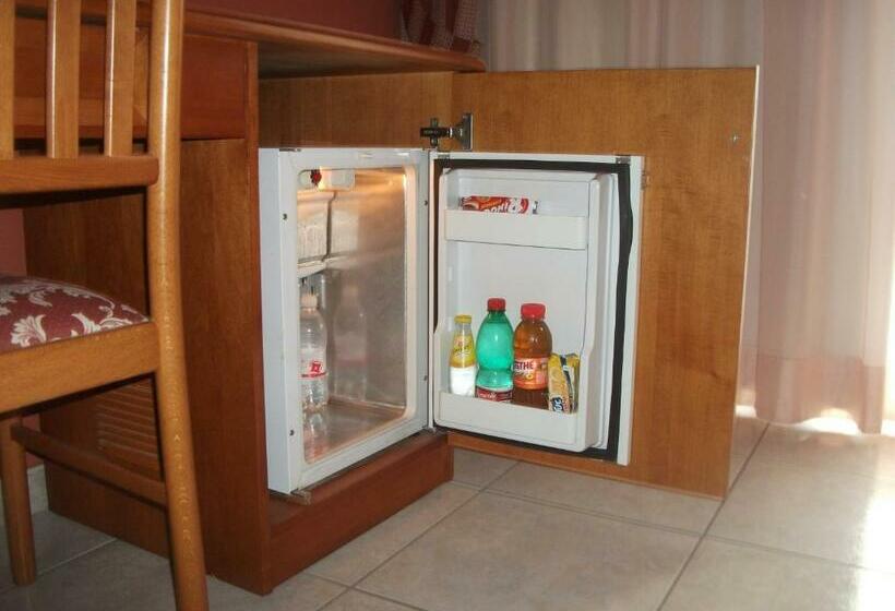 חדר סטנדרט, La Grotte