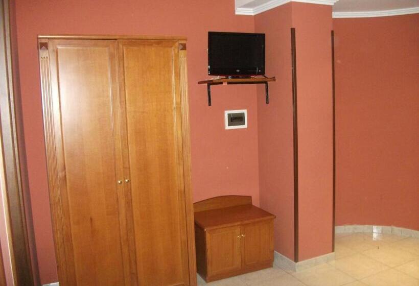 חדר סטנדרט, La Grotte