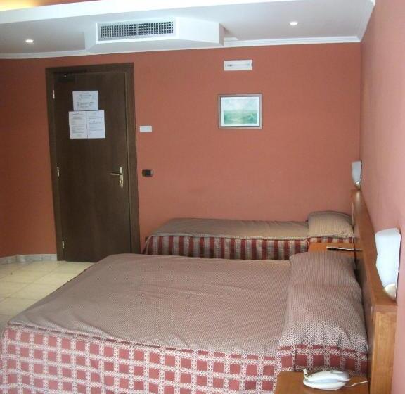 חדר סטנדרט, La Grotte