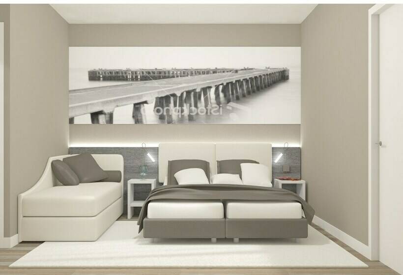 标准三人间, Lux