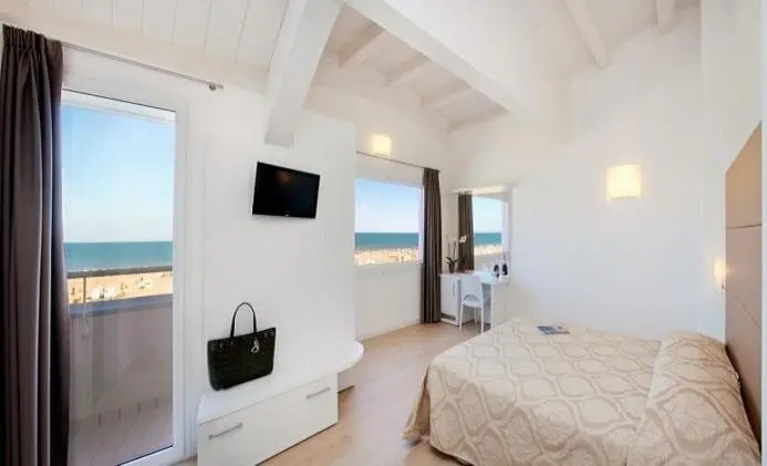 Deluxe Suite, Lux