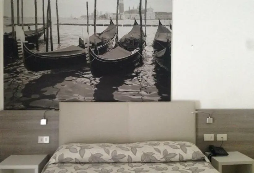 Standardzimmer, Lux
