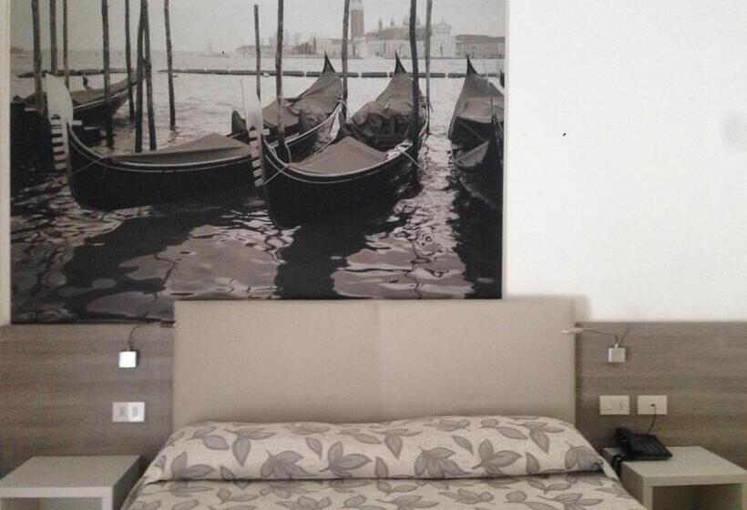 标准间带阳台, Lux