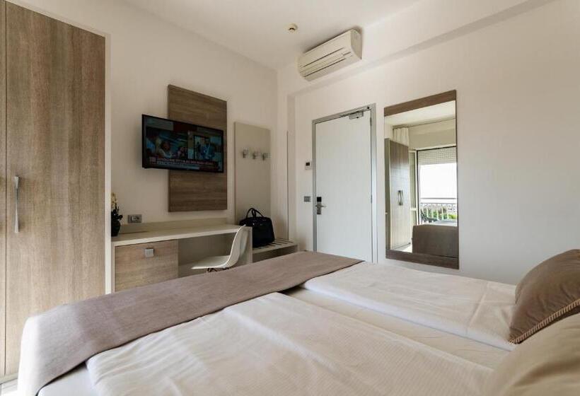 家庭间侧面带海景, Lux