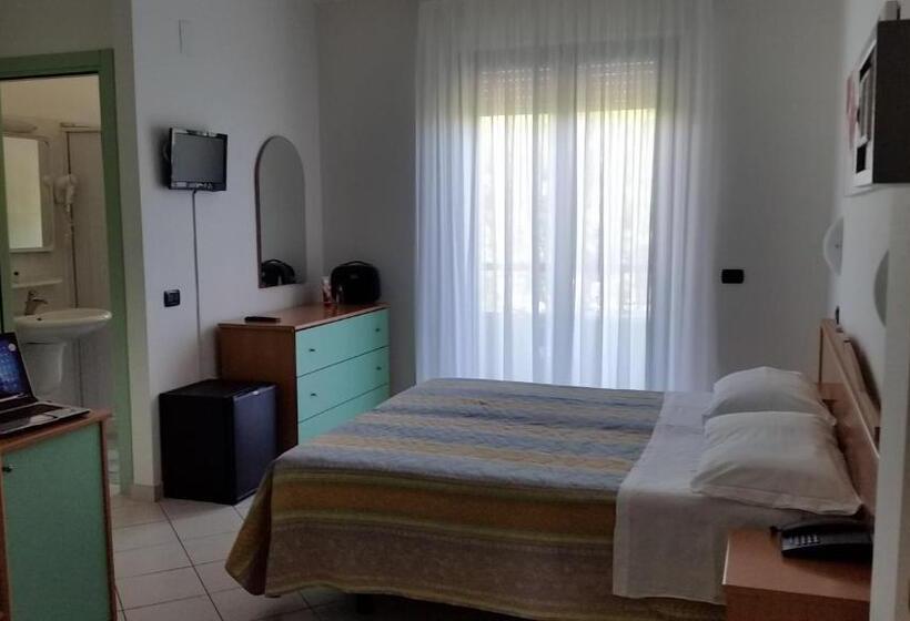 חדר סטנדרט עם מרפסת, Marebello