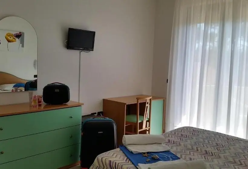 Standard Yhden Hengen Huone Parveke, Marebello