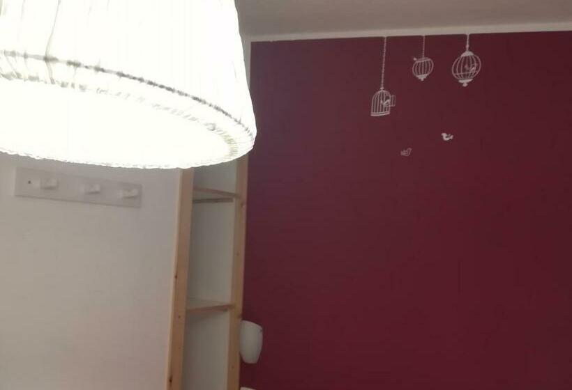 غرفة قياسية, Petit